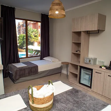Salena Hotel 3*